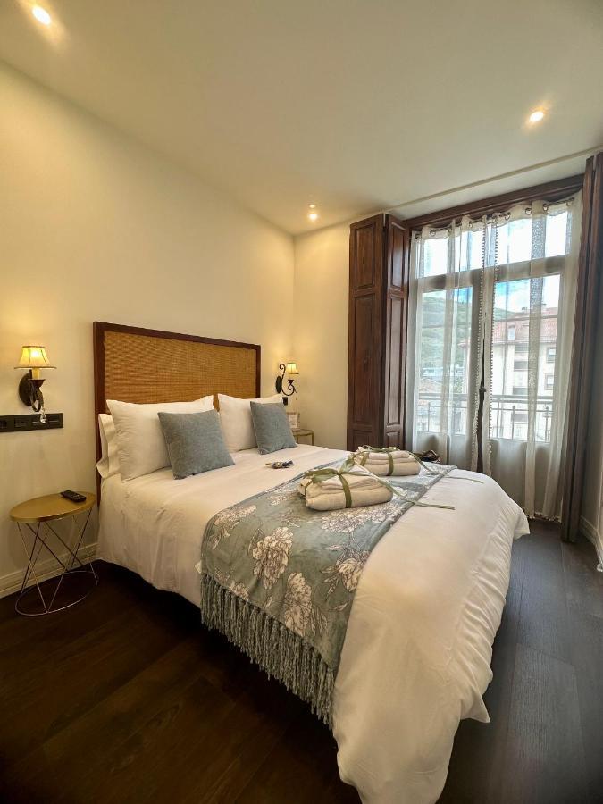 Claren'S Boutique Rooms Cangas De Narcea Zewnętrze zdjęcie