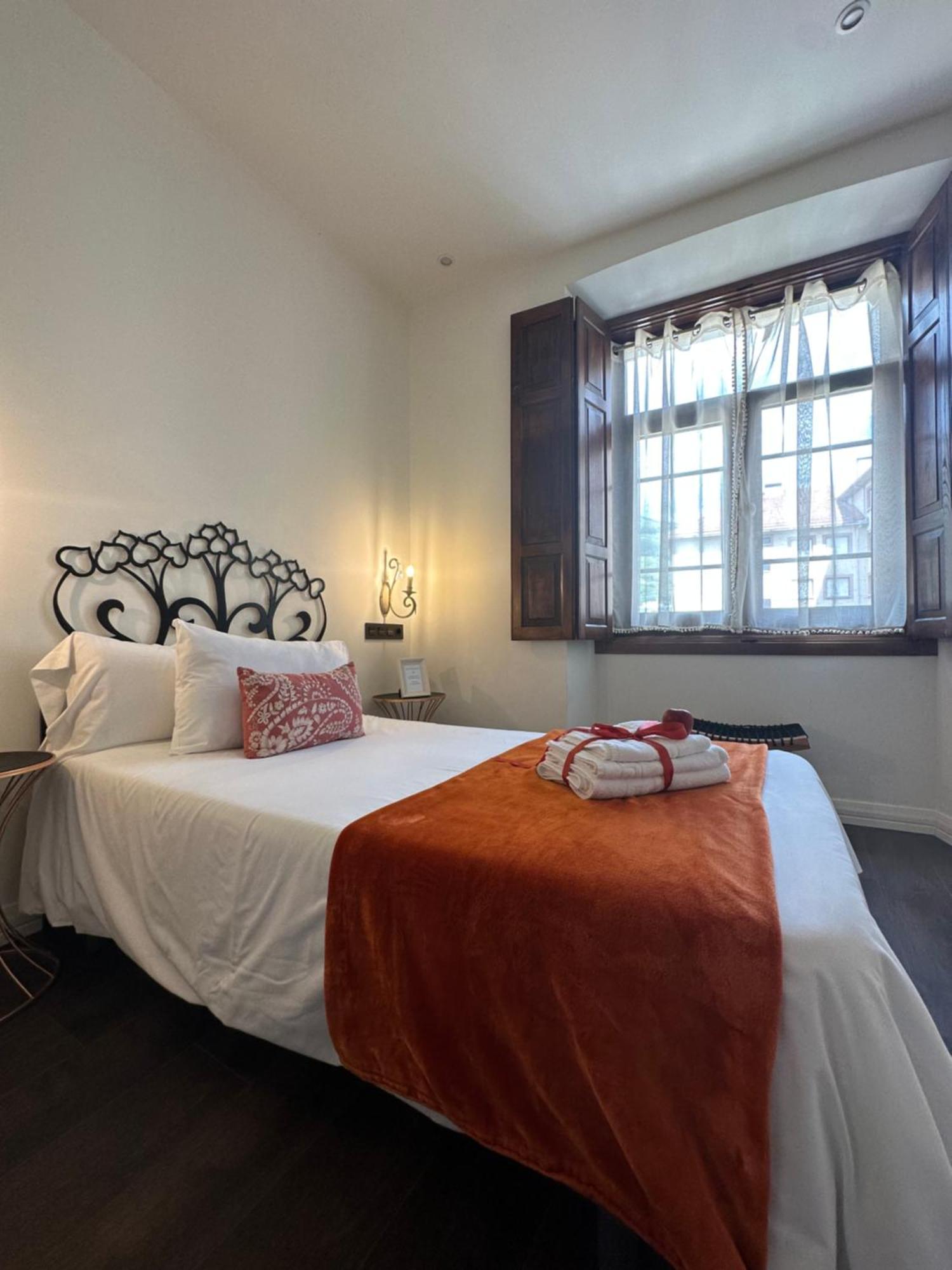 Claren'S Boutique Rooms Cangas De Narcea Zewnętrze zdjęcie