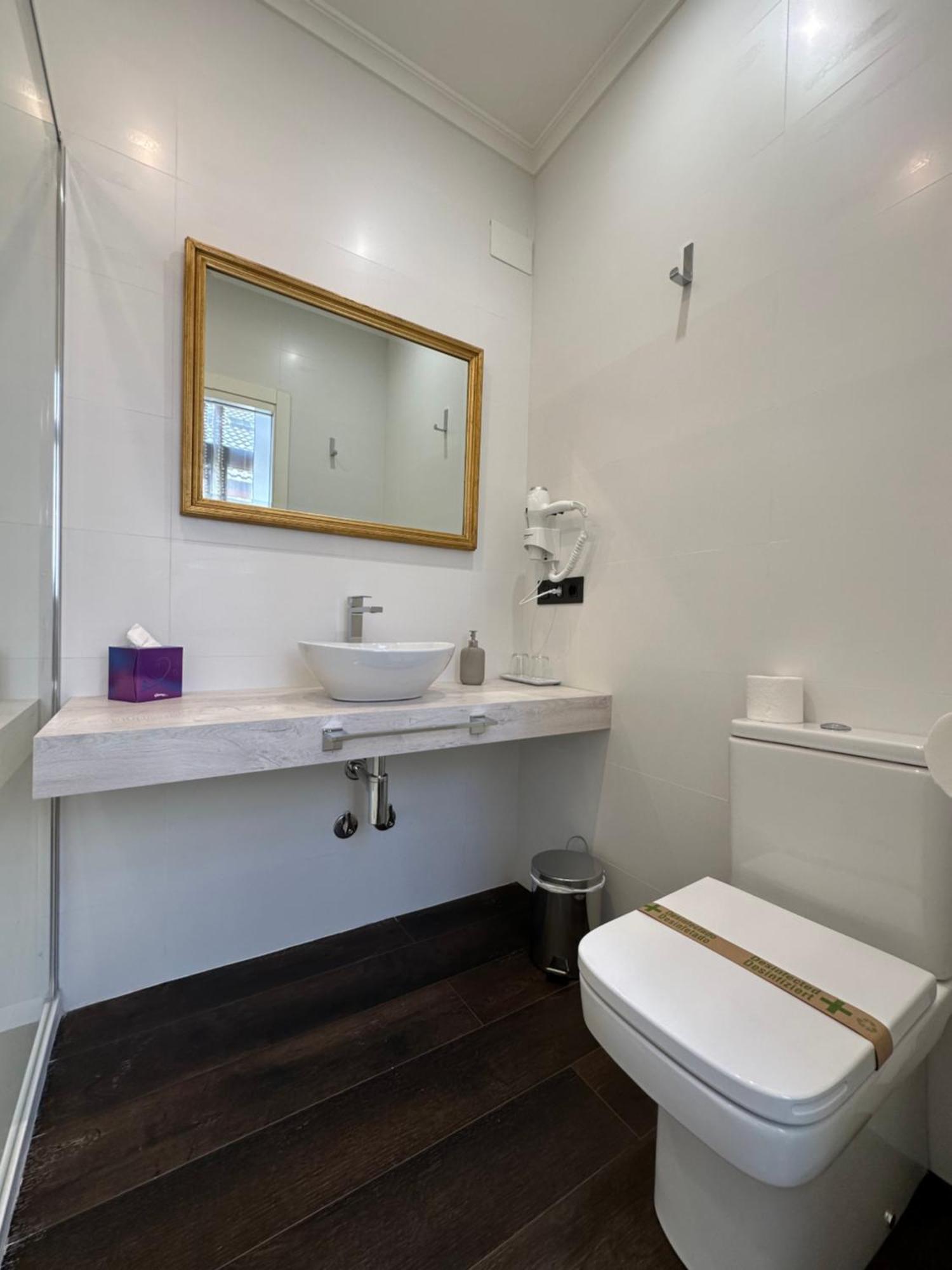 Claren'S Boutique Rooms Cangas De Narcea Zewnętrze zdjęcie
